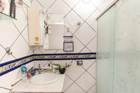 Casa à venda com 500m², 3 quartos e 5 vagasBanheiro da Suíte 2