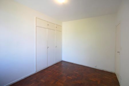 Apartamento à venda com 201m², 4 quartos e 2 vagasQuarto 2