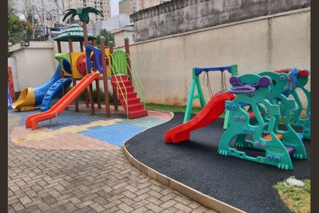 Apartamento à venda com 74m², 3 quartos e 1 vaga Apartamento à venda com 74m², 3 quartos e 1 vagaÁrea Comum - Playground