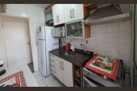 Apartamento à venda com 74m², 3 quartos e 1 vaga Apartamento à venda com 74m², 3 quartos e 1 vagaCozinha