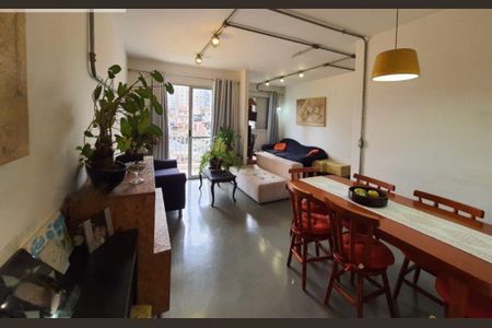 Apartamento à venda com 74m², 3 quartos e 1 vaga Apartamento à venda com 74m², 3 quartos e 1 vagaSala