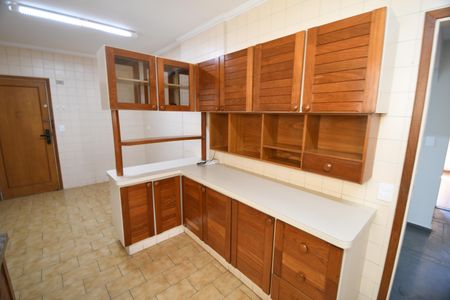 Apartamento para alugar com 130m², 3 quartos e 2 vagasCozinha