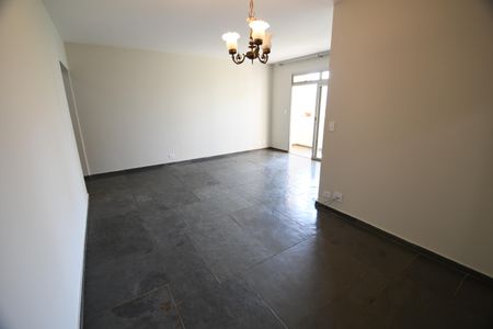 Apartamento para alugar com 130m², 3 quartos e 2 vagasSala