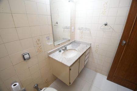 Apartamento para alugar com 130m², 3 quartos e 2 vagasBanheiro 1