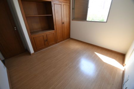 Apartamento para alugar com 130m², 3 quartos e 2 vagasQuarto 2