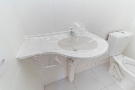 Apartamento à venda com 36m², 2 quartos e sem vaga Apartamento à venda com 36m², 2 quartos e sem vagaBanheiro