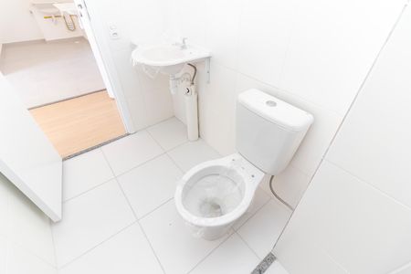 Apartamento à venda com 36m², 2 quartos e sem vaga Apartamento à venda com 36m², 2 quartos e sem vagaBanheiro