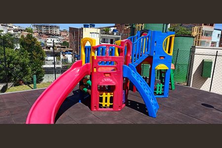 Apartamento para alugar com 48m², 2 quartos e sem vaga Apartamento para alugar com 48m², 2 quartos e sem vagaÁrea comum - Playground