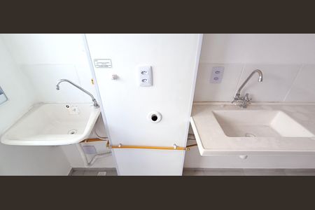 Apartamento para alugar com 48m², 2 quartos e sem vaga Apartamento para alugar com 48m², 2 quartos e sem vagaCozinha e Área de Serviço