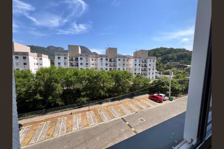 Apartamento para alugar com 45m², 2 quartos e sem vagajanela - Quarto 01