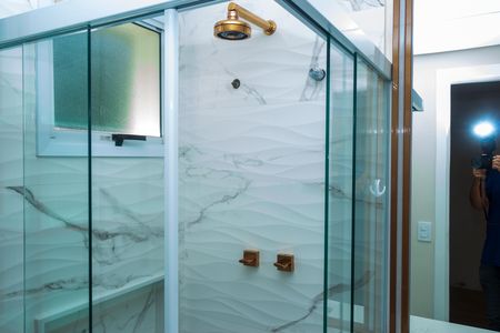 Apartamento para alugar com 233m², 3 quartos e 3 vagas Apartamento para alugar com 233m², 3 quartos e 3 vagasBanheiro da Suíte 2