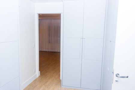 Apartamento para alugar com 233m², 3 quartos e 3 vagas Apartamento para alugar com 233m², 3 quartos e 3 vagasCloset da suíte Master