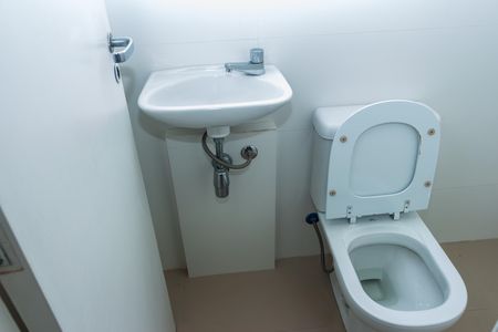 Apartamento para alugar com 233m², 3 quartos e 3 vagas Apartamento para alugar com 233m², 3 quartos e 3 vagasBanheiro de serviço