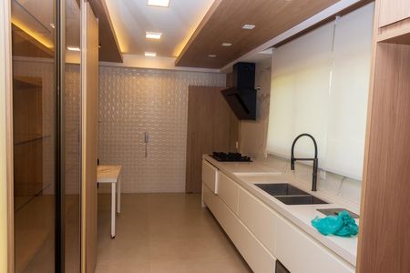 Apartamento para alugar com 233m², 3 quartos e 3 vagas Apartamento para alugar com 233m², 3 quartos e 3 vagasCozinha
