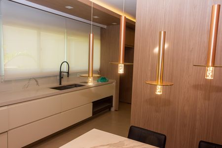 Apartamento para alugar com 233m², 3 quartos e 3 vagas Apartamento para alugar com 233m², 3 quartos e 3 vagasCozinha