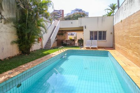 Casa à venda com 206m², 3 quartos e 4 vagasPiscina