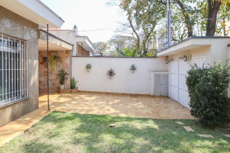 Casa à venda com 206m², 3 quartos e 4 vagasGaragem e Entrada