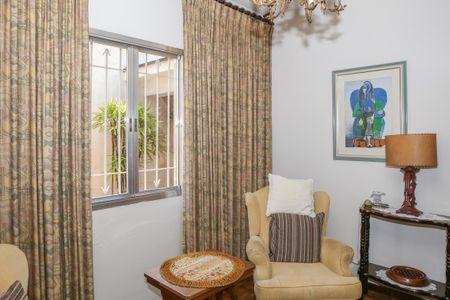 Casa à venda com 206m², 3 quartos e 4 vagasEscritório