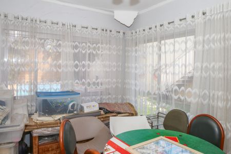 Casa à venda com 206m², 3 quartos e 4 vagasQuarto Externo