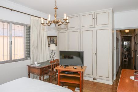 Casa à venda com 206m², 3 quartos e 4 vagasSuíte