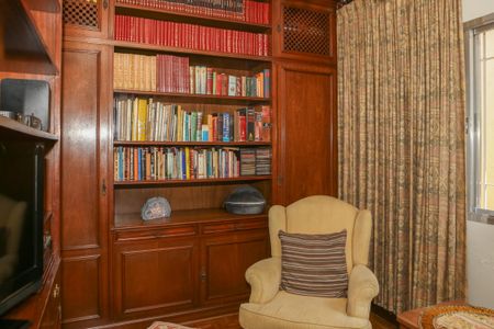 Casa à venda com 206m², 3 quartos e 4 vagasEscritório