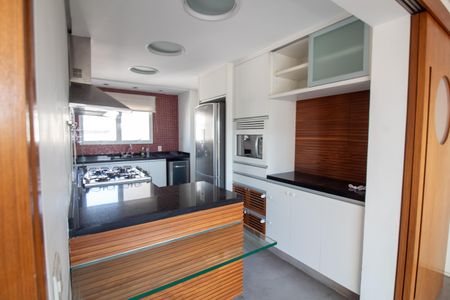 Apartamento à venda com 205m², 3 quartos e 3 vagasCozinha