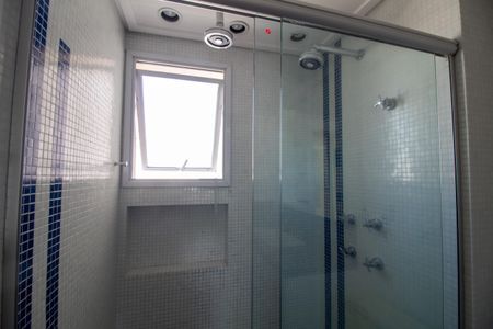 Apartamento à venda com 205m², 3 quartos e 3 vagasBanheiro da Suíte 3