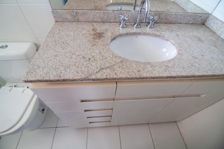 Apartamento à venda com 205m², 3 quartos e 3 vagasBanheiro da Suíte 2