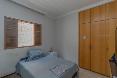 Casa à venda com 360m², 5 quartos e 3 vagasQuarto 1