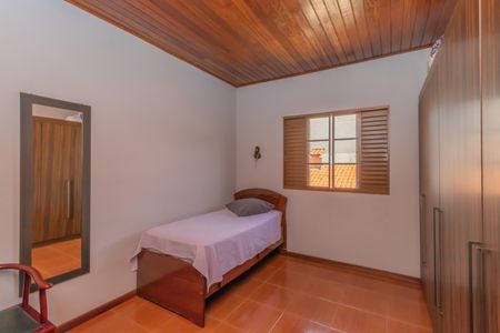 Casa à venda com 360m², 5 quartos e 3 vagasQuarto 2