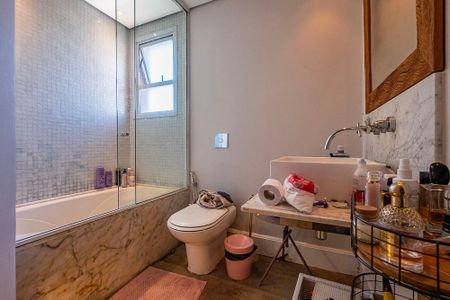 Apartamento à venda com 190m², 2 quartos e 3 vagasBanheiro