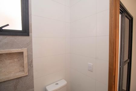 Casa à venda com 115m², 3 quartos e 2 vagasBanheiro da Suíte 1