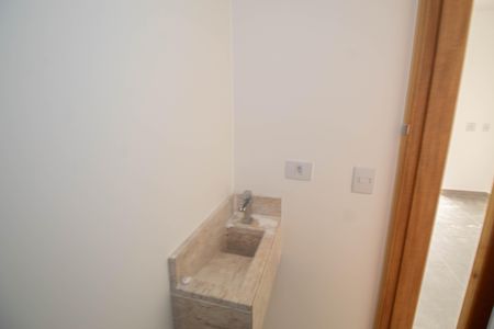 Casa à venda com 115m², 3 quartos e 2 vagasBanheiro