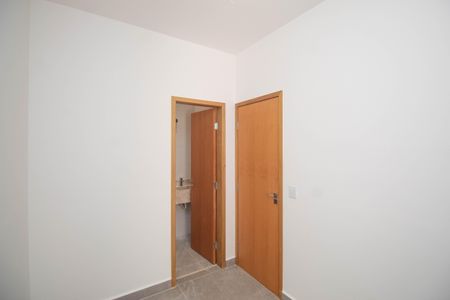 Casa à venda com 115m², 3 quartos e 2 vagasSuíte 2