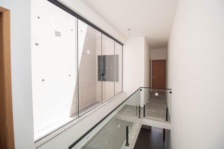 Casa à venda com 115m², 3 quartos e 2 vagasCorredor