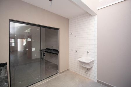 Casa à venda com 115m², 3 quartos e 2 vagasÁrea de Serviço