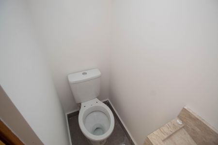 Casa à venda com 115m², 3 quartos e 2 vagasBanheiro