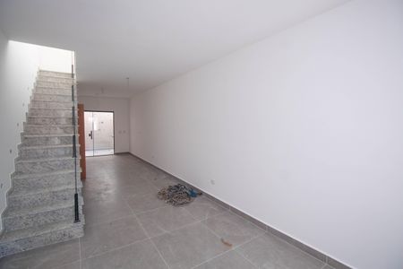 Casa à venda com 115m², 3 quartos e 2 vagasSala/Cozinha