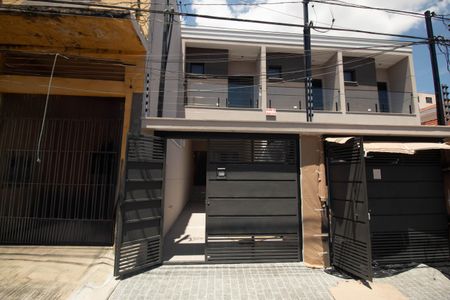 Casa à venda com 115m², 3 quartos e 2 vagasFachada