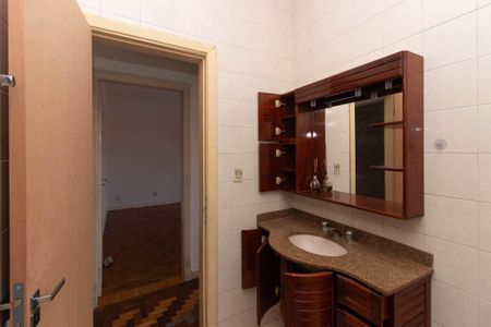 Casa à venda com 267m², 4 quartos e sem vagaBanheiro