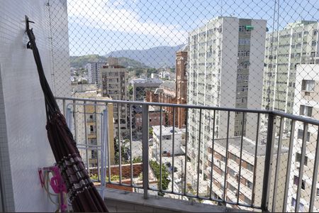 Apartamento à venda com 85m², 2 quartos e 2 vagasVaranda da Suíte