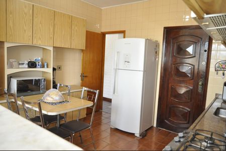 Apartamento à venda com 85m², 2 quartos e 2 vagasCozinha