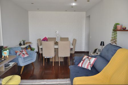 Apartamento à venda com 85m², 2 quartos e 2 vagasSala