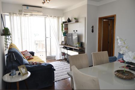 Apartamento à venda com 85m², 2 quartos e 2 vagasSala