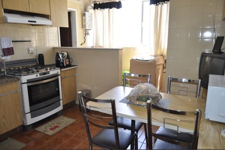 Apartamento à venda com 85m², 2 quartos e 2 vagasCozinha