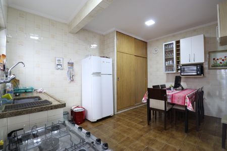 Casa à venda com 117m², 2 quartos e 2 vagasCozinha