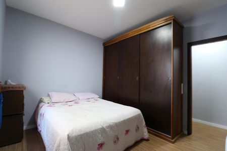 Casa à venda com 117m², 2 quartos e 2 vagasSuíte