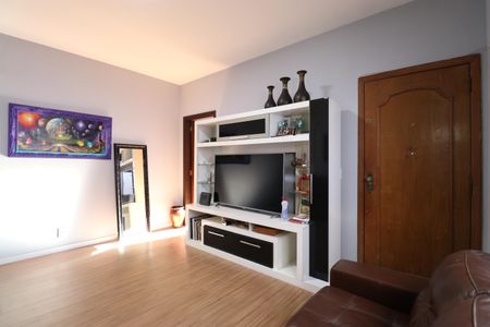 Casa à venda com 117m², 2 quartos e 2 vagasSala