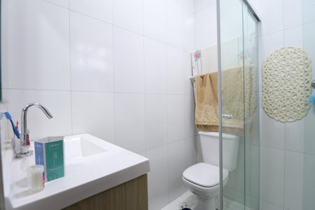 Casa à venda com 117m², 2 quartos e 2 vagasBanheiro da Suíte