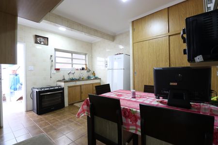 Casa à venda com 117m², 2 quartos e 2 vagasCozinha